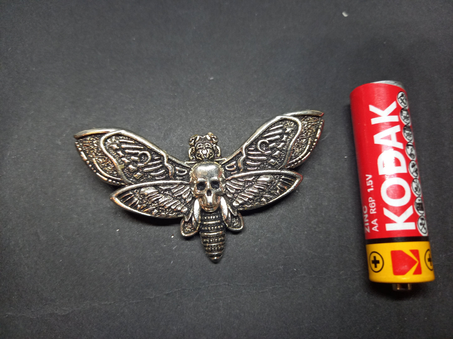 Goth Gothic Witchy Occultist Satanic Pagan "Death head moth" detail metal pin badge/brooch V1