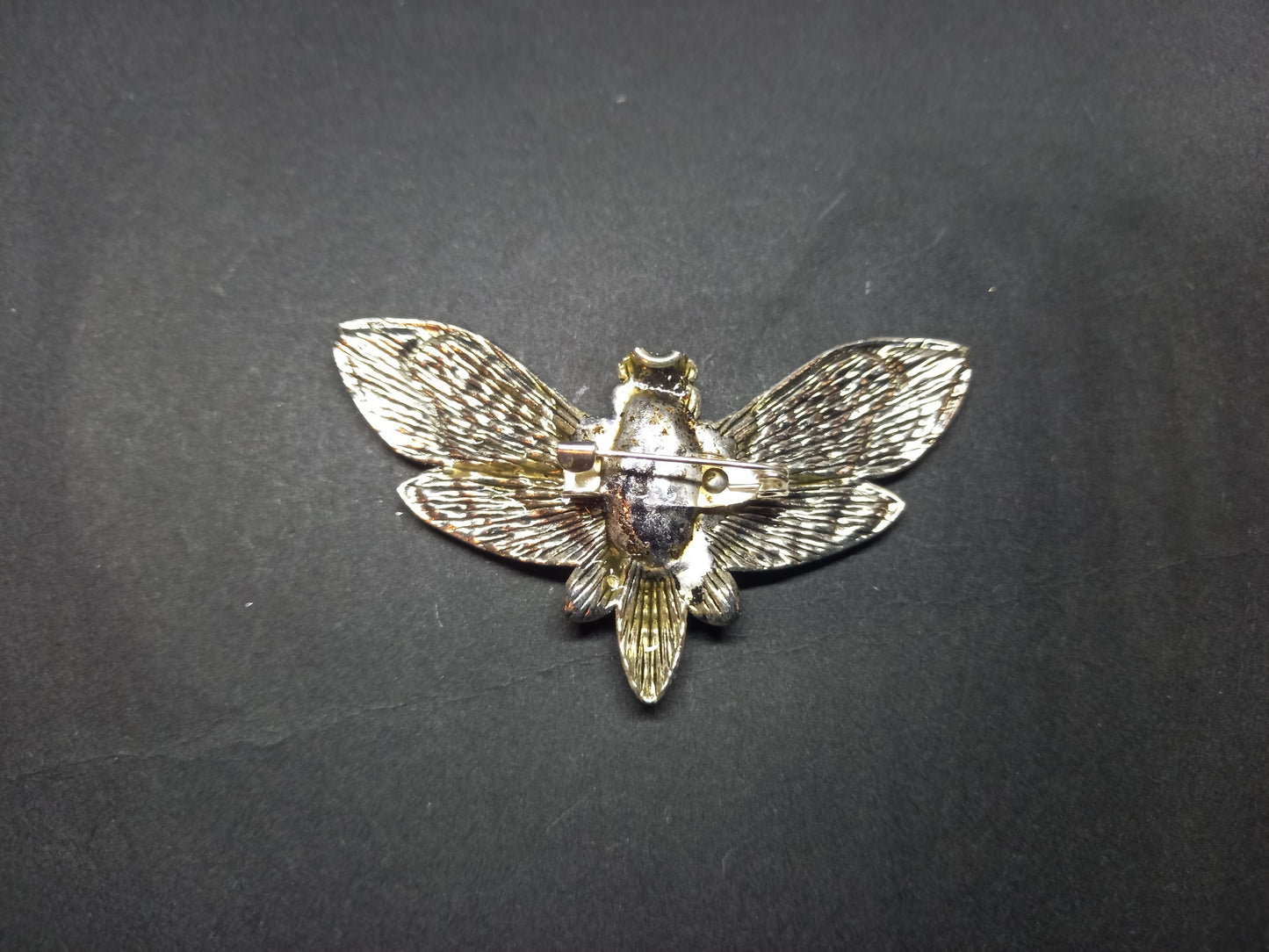 Goth Gothic Witchy Occultist Satanic Pagan "Death head moth" detail metal pin badge/brooch V1