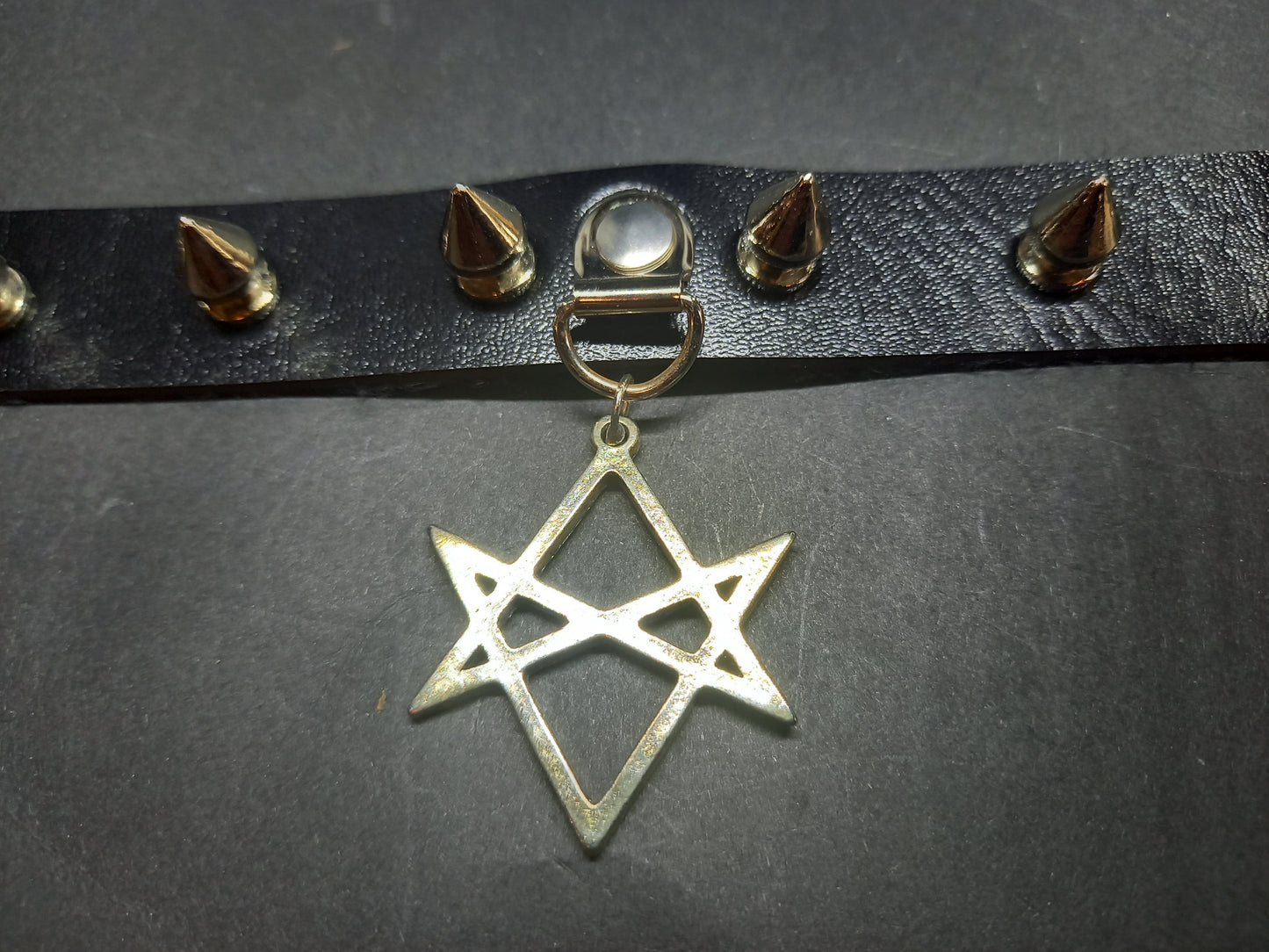 Goth Gothic Witchy fashion Occult satanic Pagan Wicca Black Faux Leather 10 spiked Collar with Unicursal Hexagram