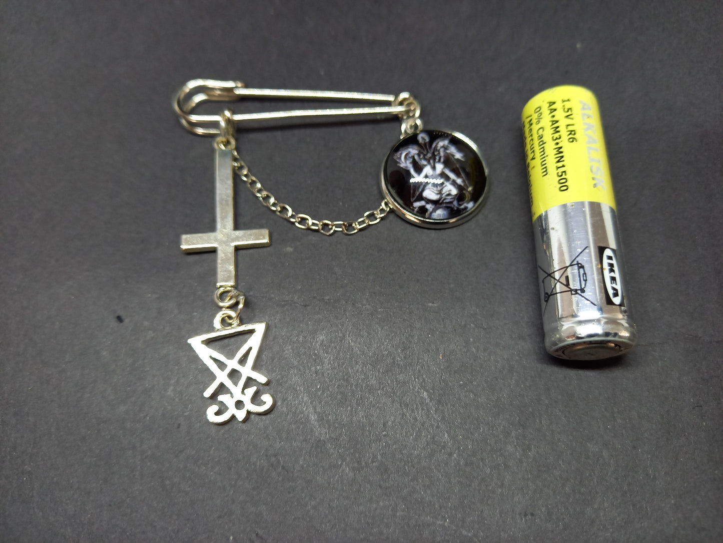 "Hail Satan / Ave Satanas" Baphomet ,sigil of satan and inverted cross with chain kilt pin brooch