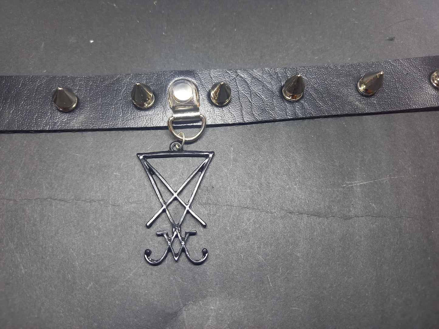 Goth Gothic Witchy fashion Occult satanic Pagan Wicca Black Faux Leather 10 spiked Collar with Black metal sigil of satan