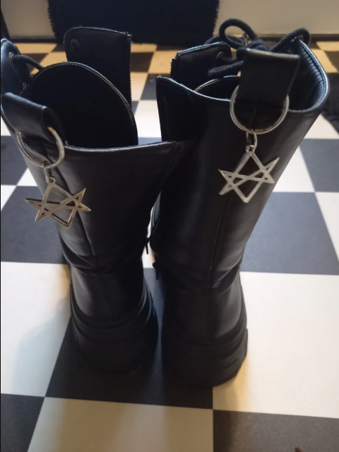 Goth gothic witchy Witch occult witchcraft Satanic "Inverted Pentagram V2" Boot, Bag Charm or Keyring"