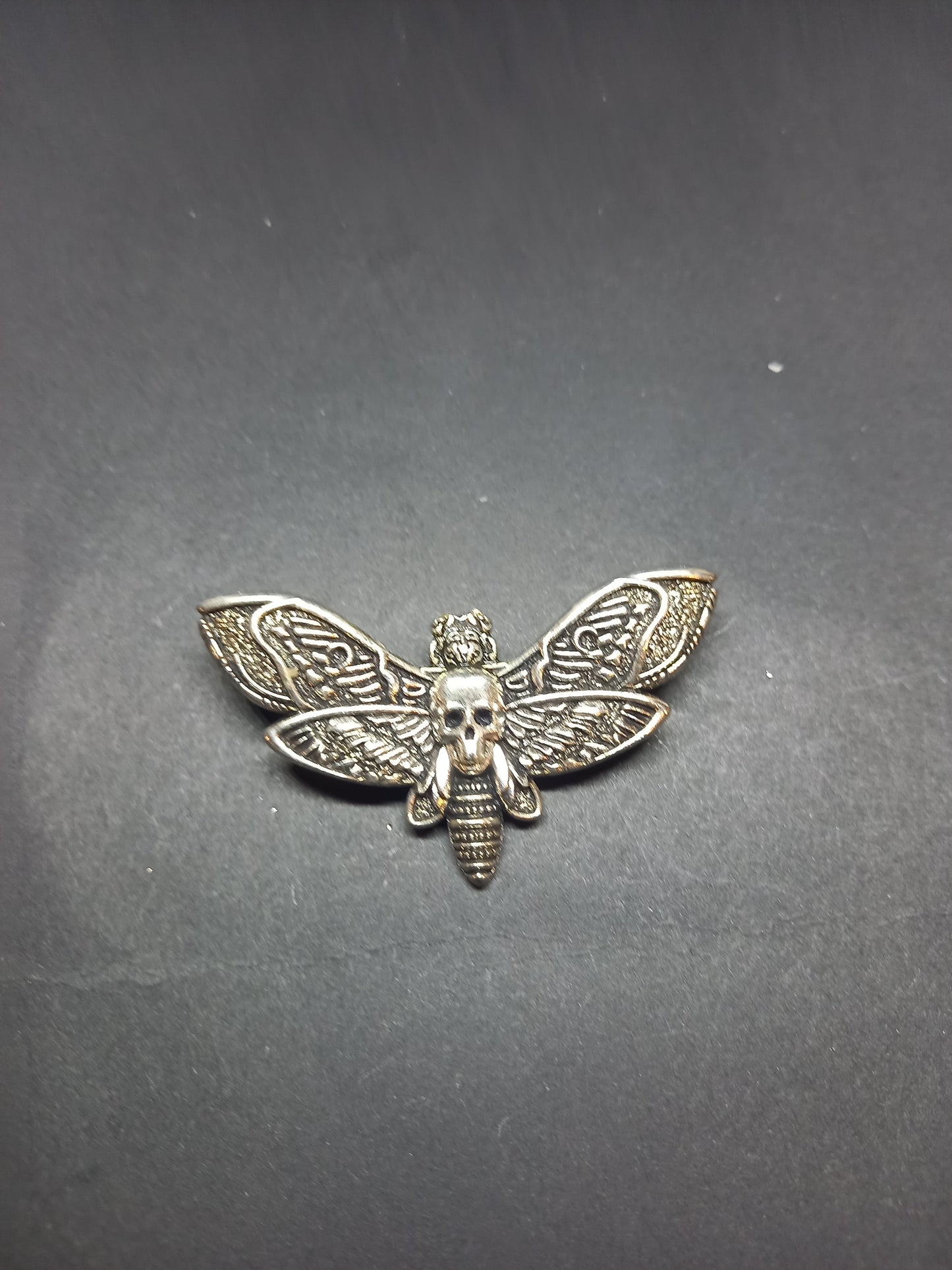 Goth Gothic Witchy Occultist Satanic Pagan "Death head moth" detail metal pin badge/brooch V1