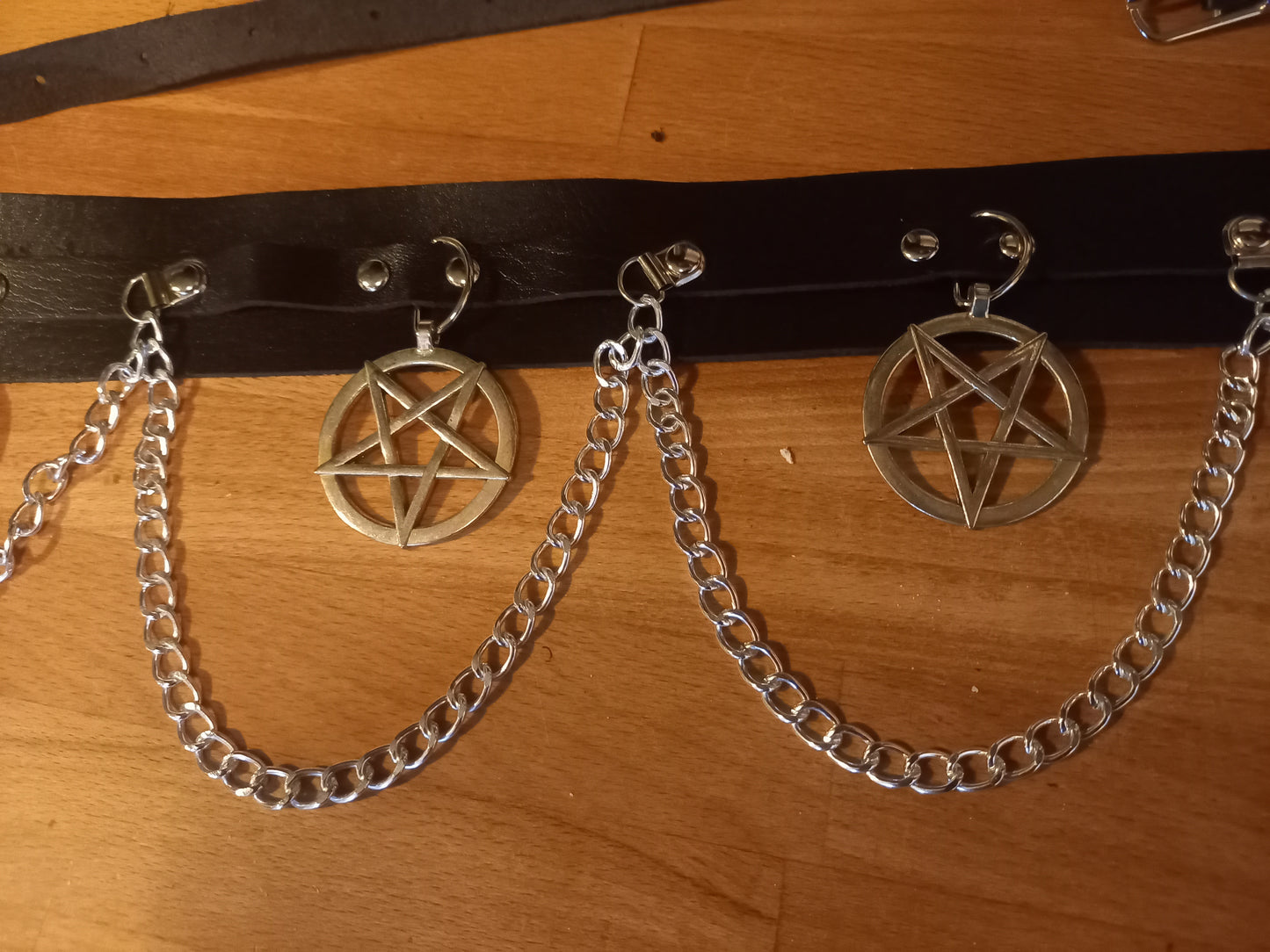 Goth Gothic Witchy killstar witch witchcraft Satanic Occult " inverted pentagram " chain belt