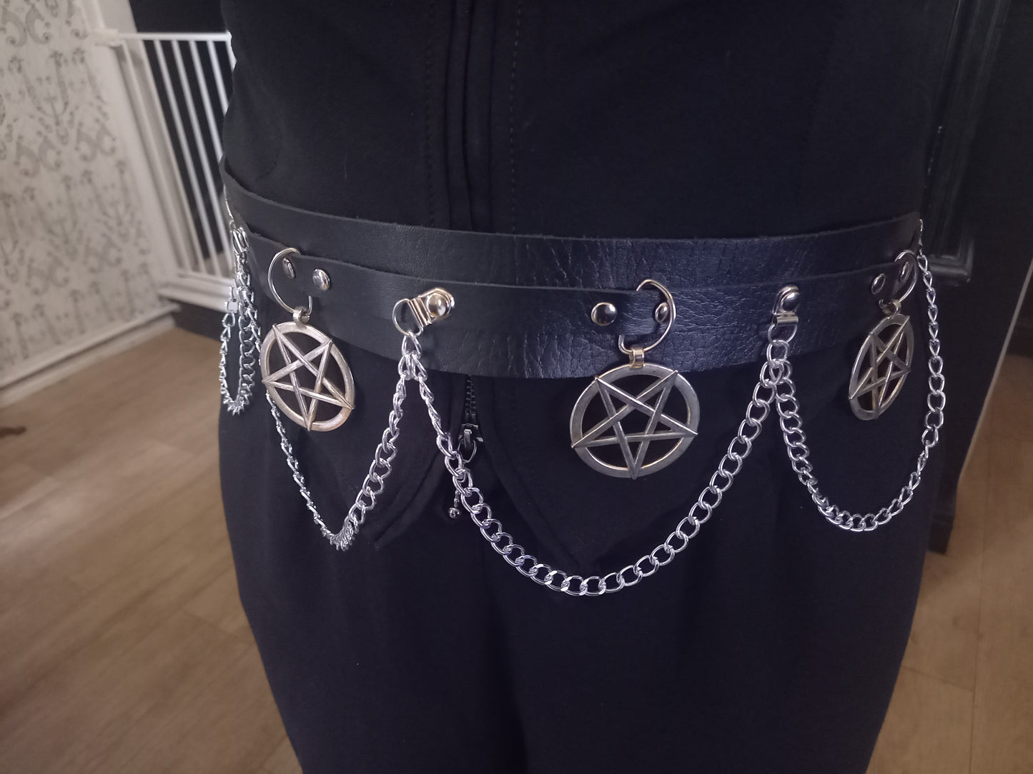 Goth Gothic Witchy killstar witch witchcraft Satanic Occult " inverted pentagram " chain belt