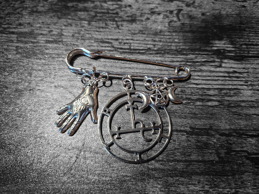 Kilt Pin Brooch • Witch Goddess lilith • Goth Witchy Pagan Accessory