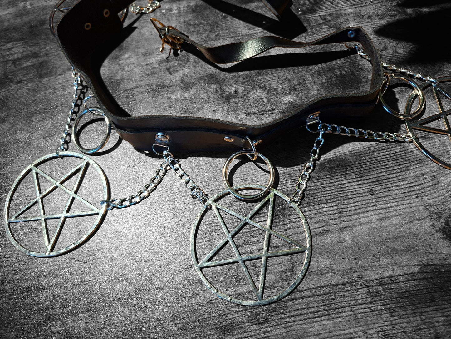 O ring and chain belt with 4 LARGE inverted pentagram :gothic killstar witchy style