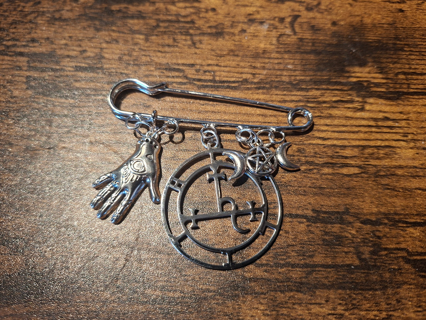 Kilt Pin Brooch • Witch Goddess lilith • Goth Witchy Pagan Accessory
