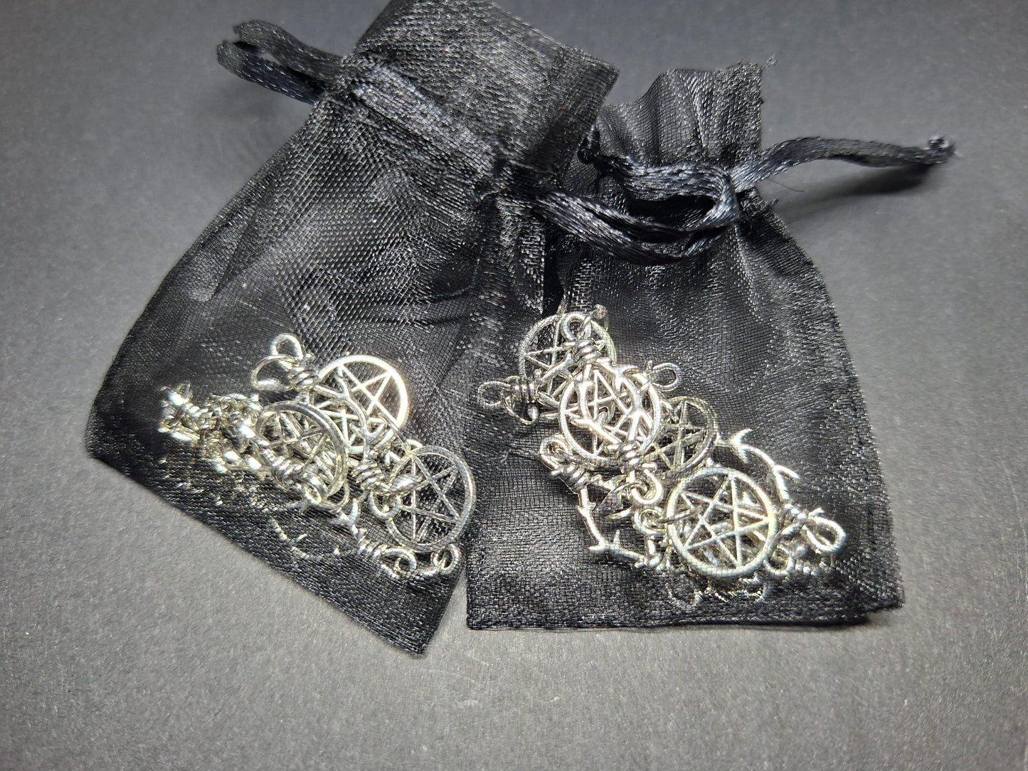 Pentagram and thorn detail bracelet, Occult / Ritual Jewelry :goth witch witchy