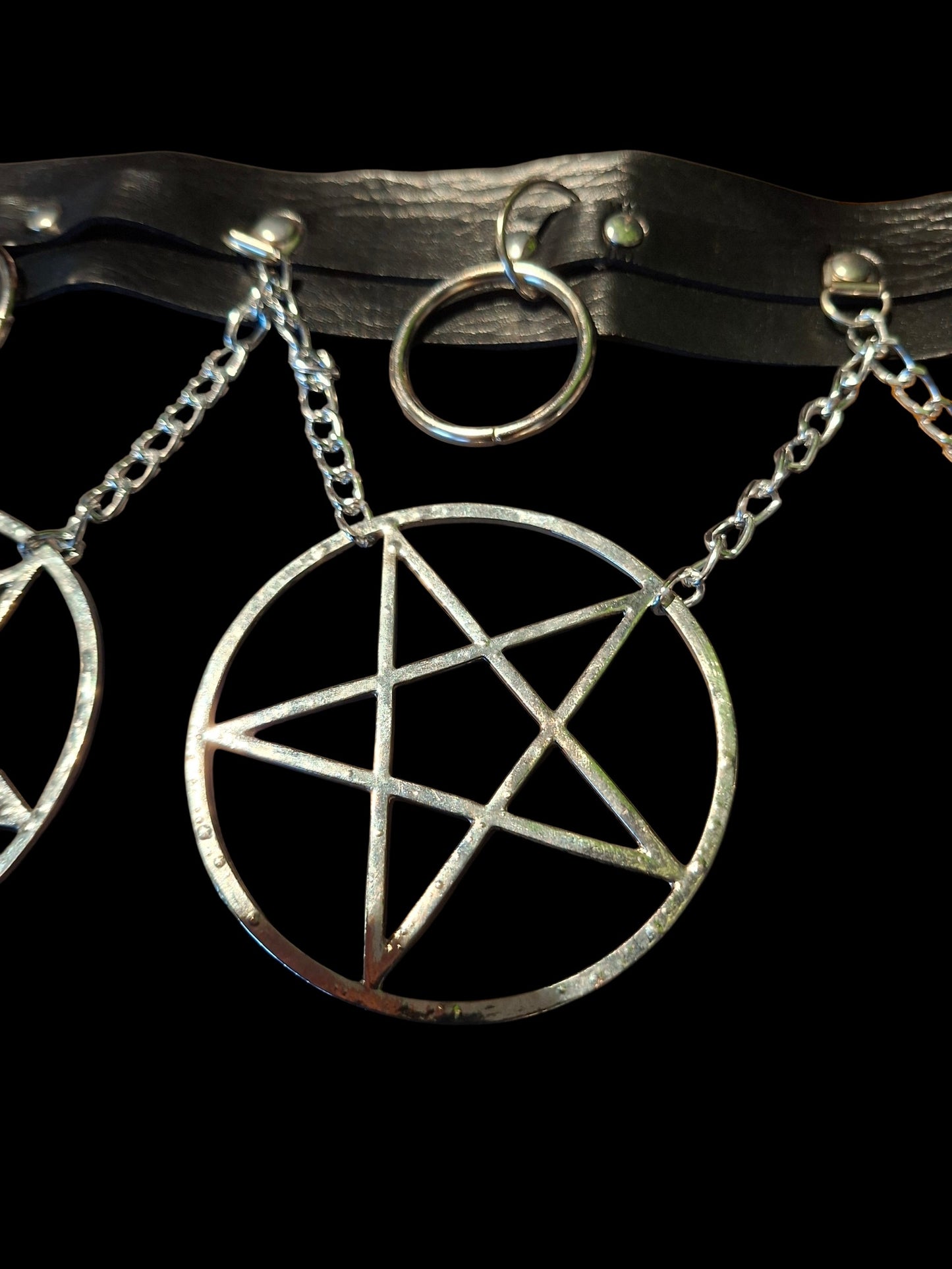 O ring and chain belt with 4 LARGE inverted pentagram :gothic killstar witchy style