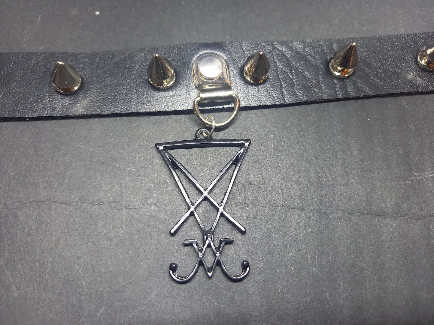 Goth Gothic Witchy fashion Occult satanic Pagan Wicca Black Faux Leather 10 spiked Collar with Black metal sigil of satan